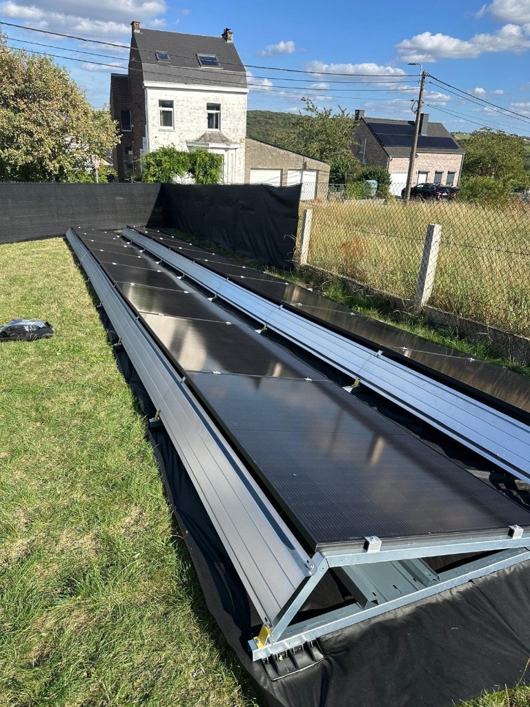 Panneaux solaires au sol